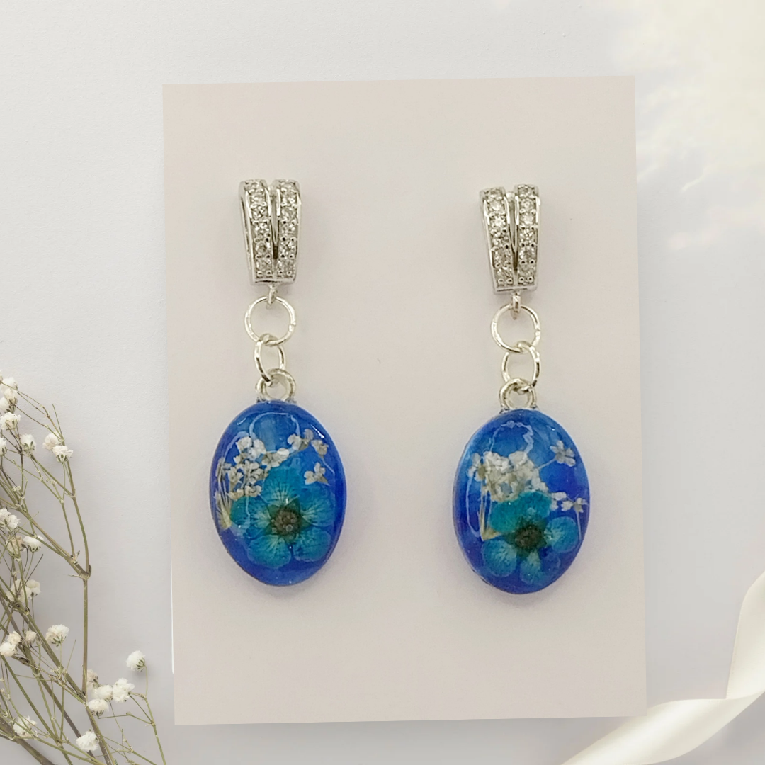 ✨ Elegantni uhani s pravimi cvetovi in bleščečimi cirkoni ✨