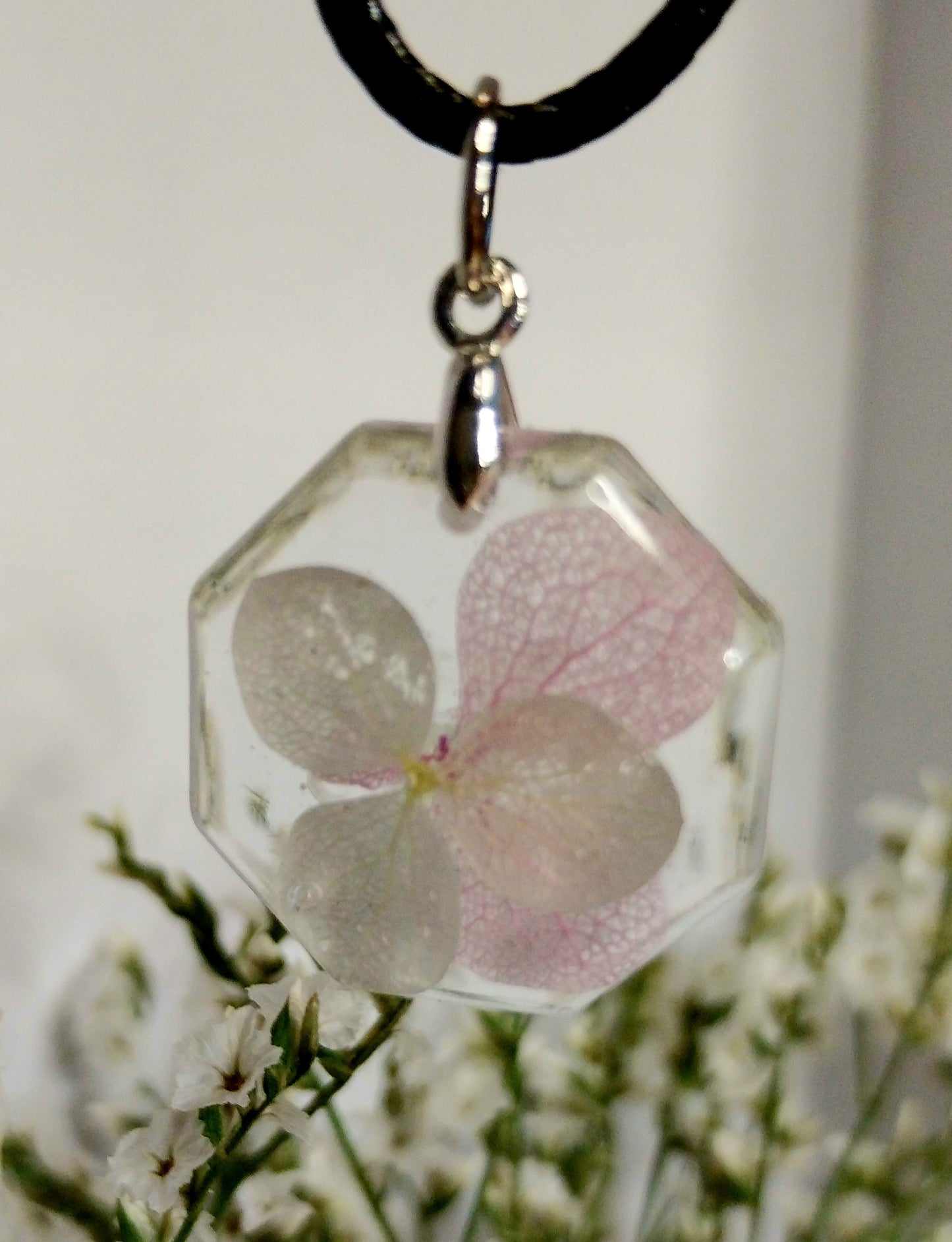 Hortenzija v kristalni epoksi smoli