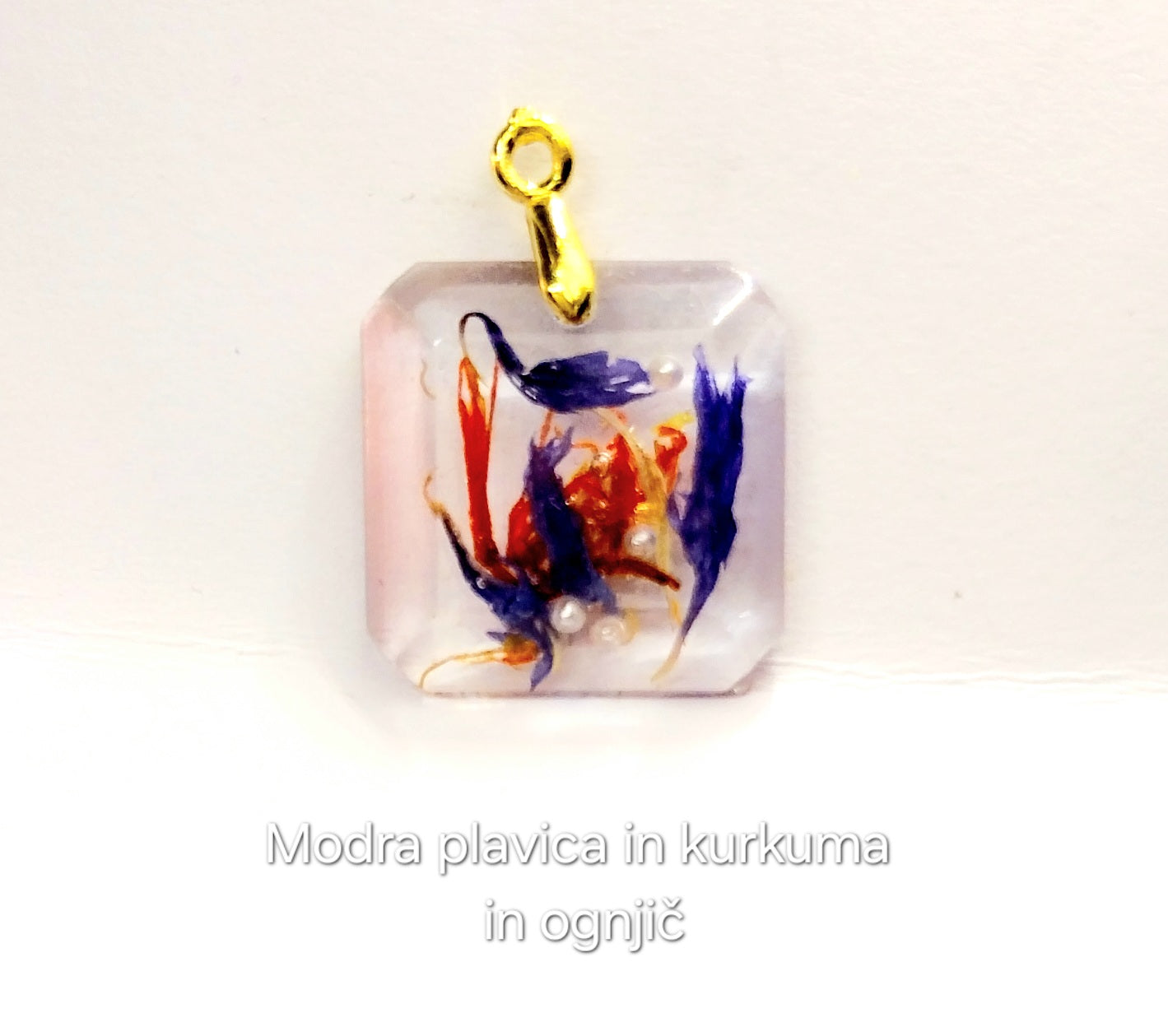 Modra plavica, kurkuma in ognjič